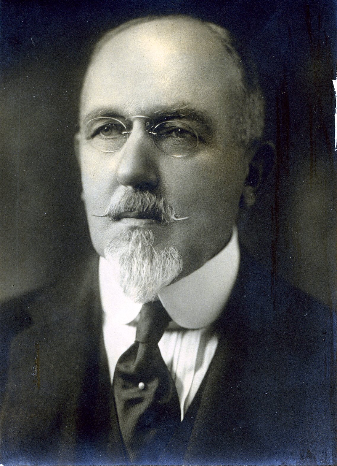 Member portrait of William Fahnestock